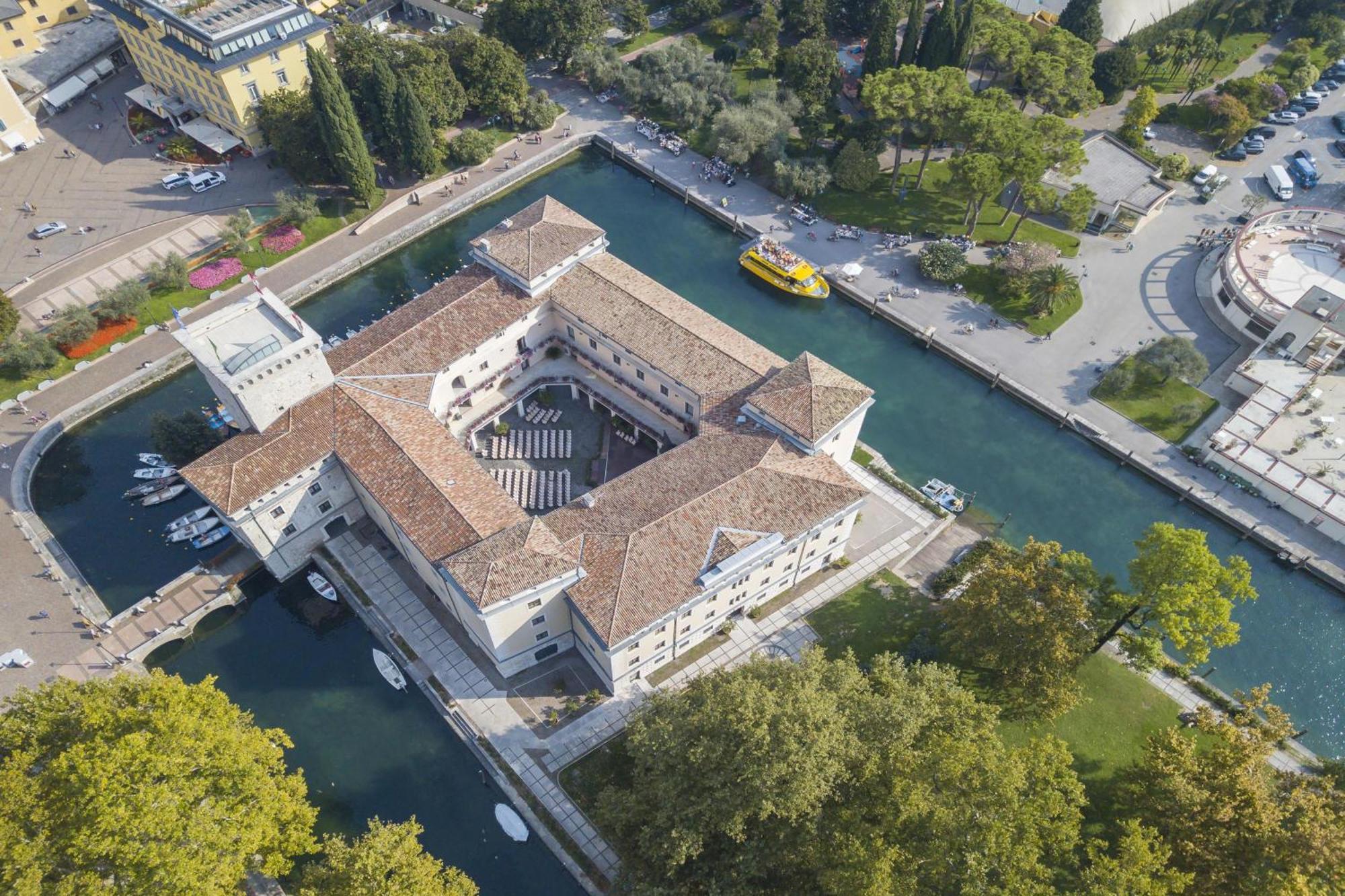 Appartamento Lara - Happy Rentals Riva del Garda Eksteriør bilde