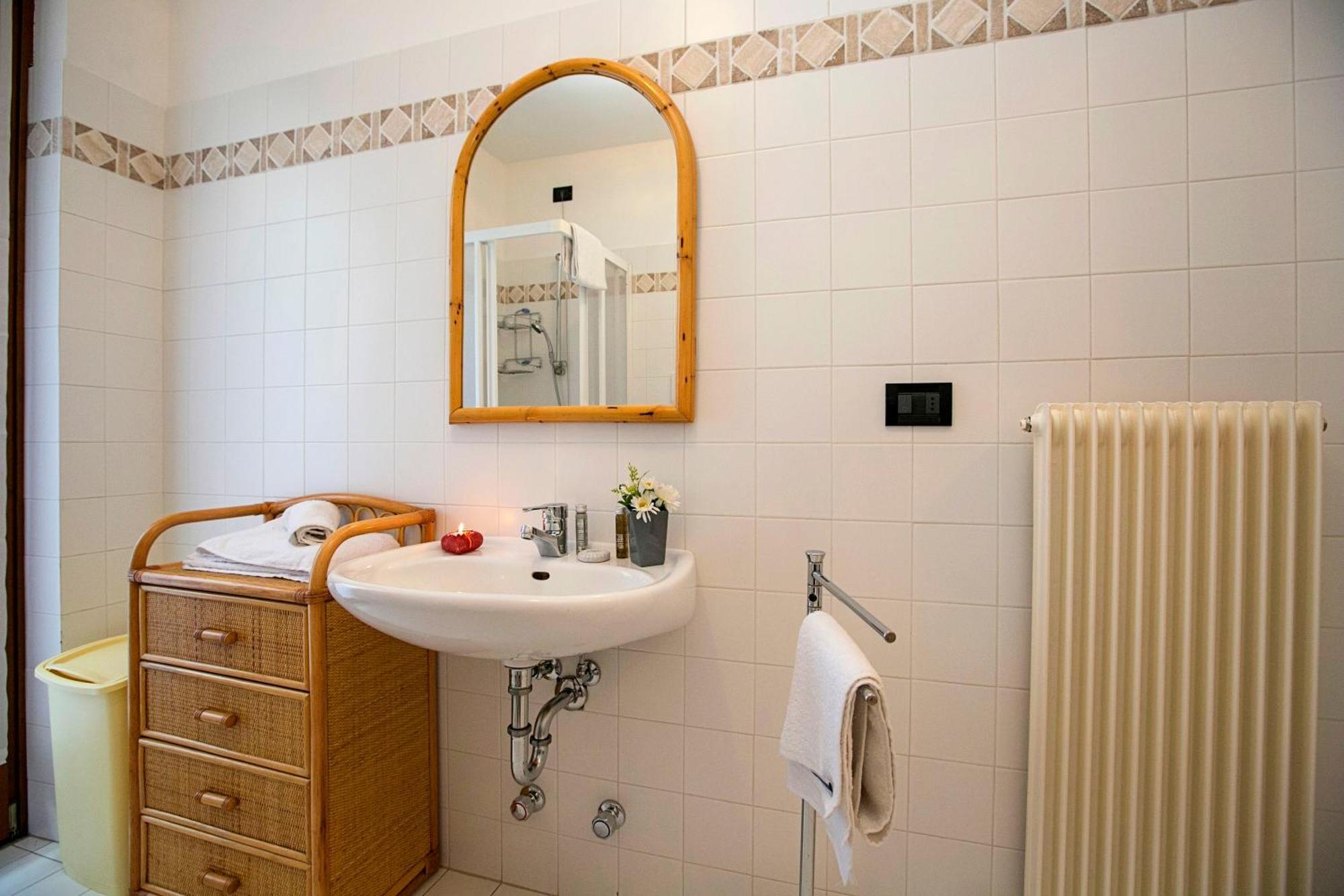 Appartamento Lara - Happy Rentals Riva del Garda Eksteriør bilde