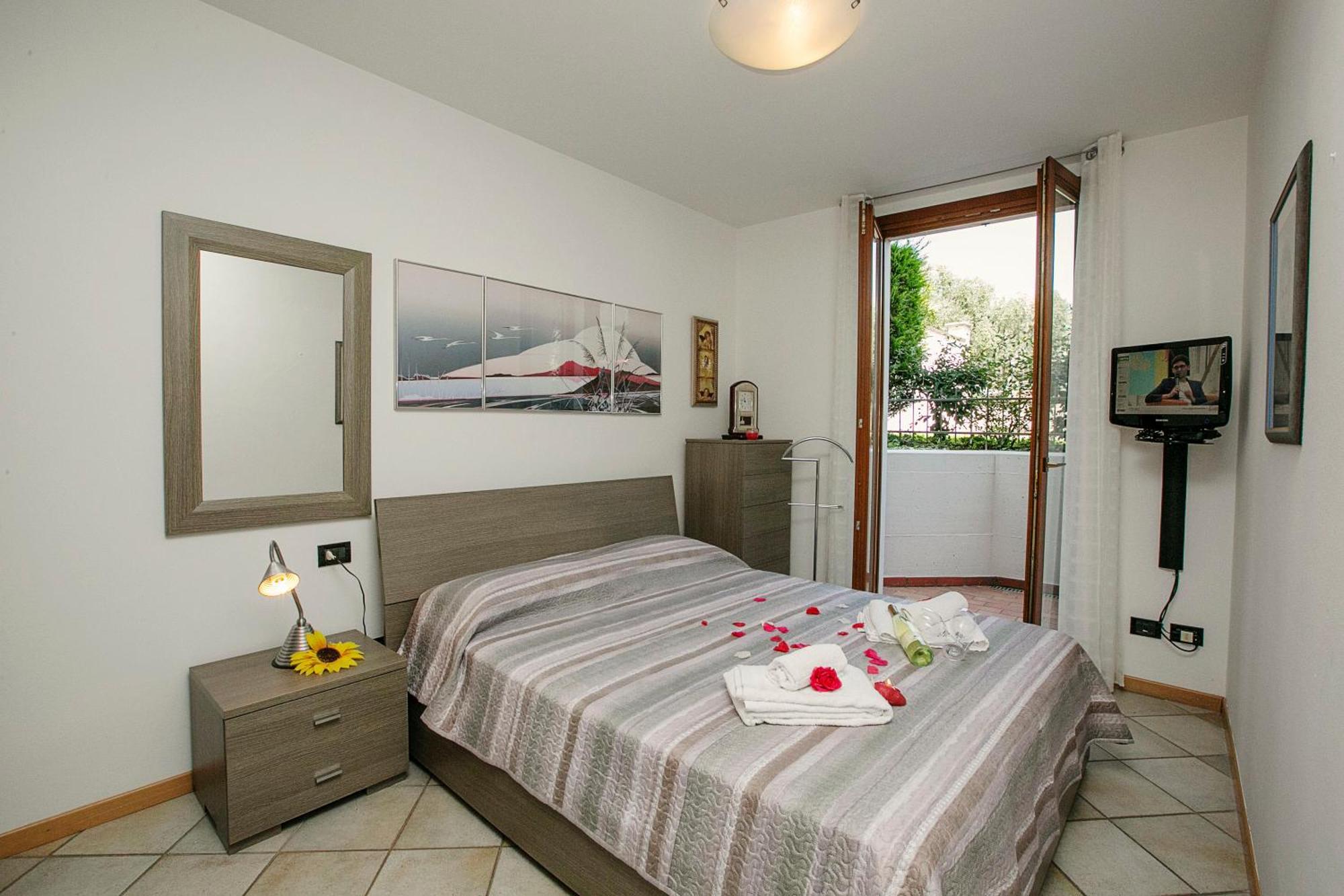 Appartamento Lara - Happy Rentals Riva del Garda Eksteriør bilde